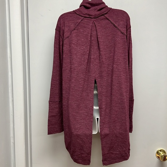 Free People Split Back Long Sleeve Cowl Neck Top Size Large - Picture 4 of 10